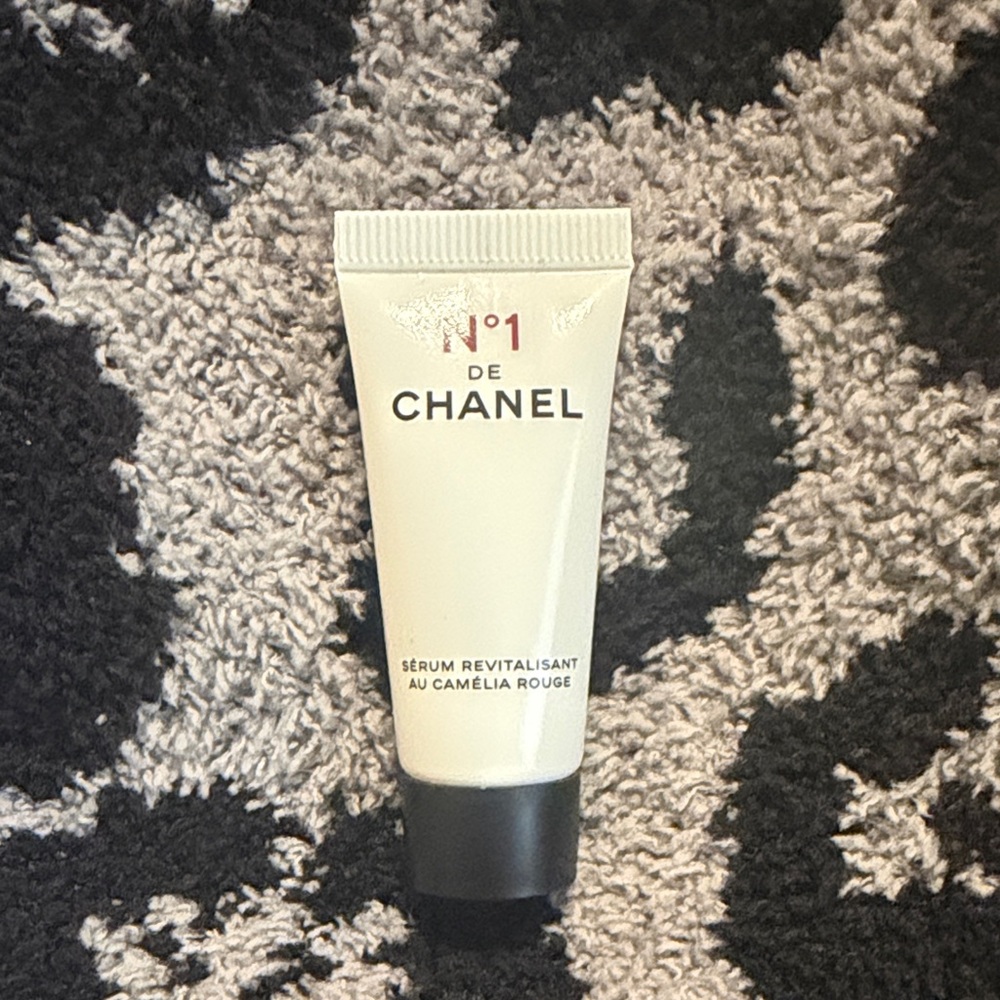 N°1 DE CHANEL REVITALIZING SERUM